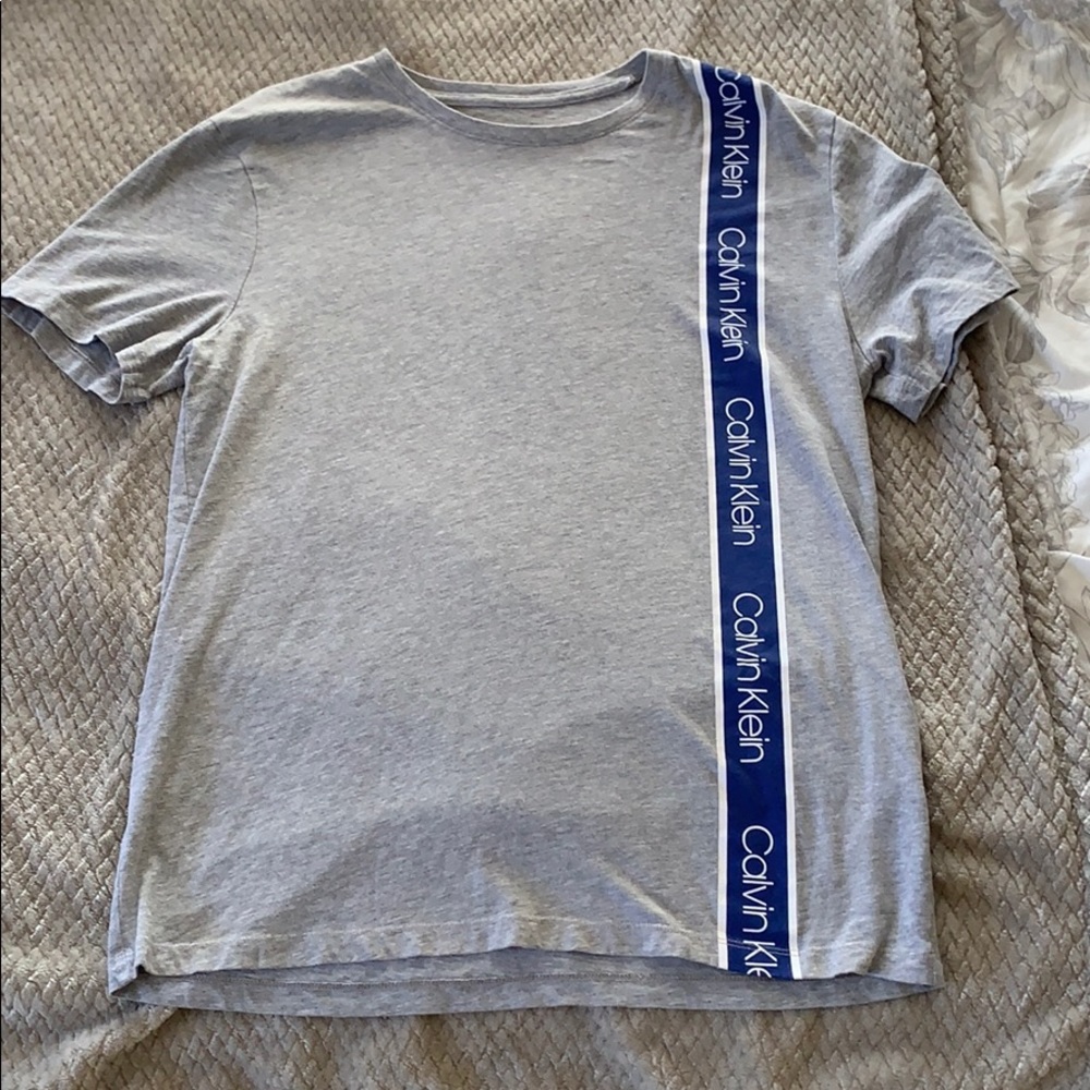 Calvin Klein T shirt